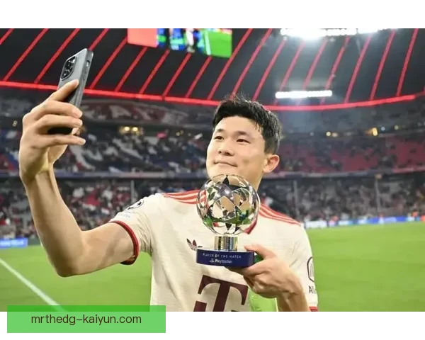 金玟哉在欧冠小组赛中迎来出色表现，成功打入关键头球。